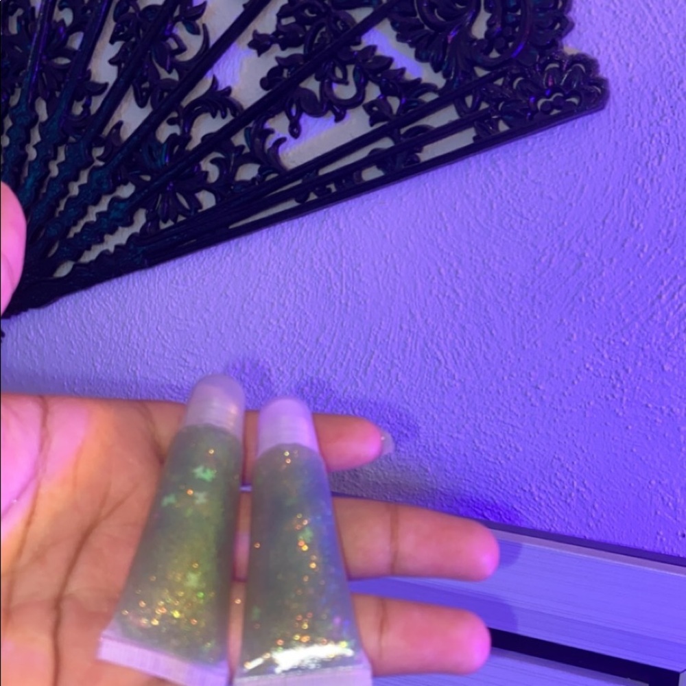 COPY - Lemon flavored green/gold glitter lipgloss…